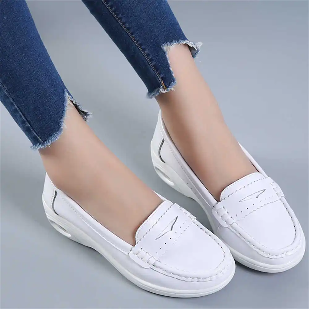 Thick Sole Slipon White Traine - Tech Accessories For College avis et prix
