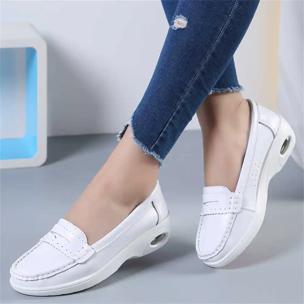 Thick Sole Slipon White Traine - Tech Accessories For College avis et prix
