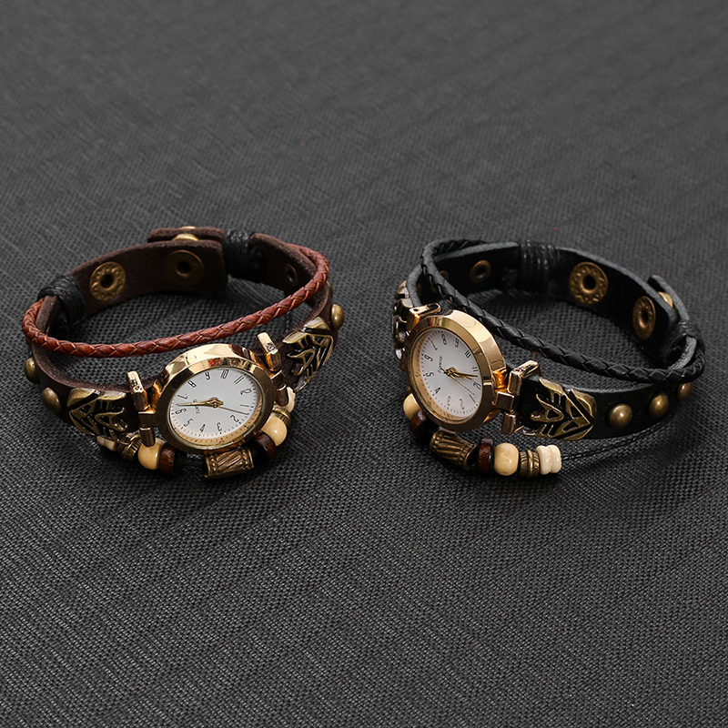Vintage Leather Quartz Watch H - Tech Wear Accessories avis et prix
